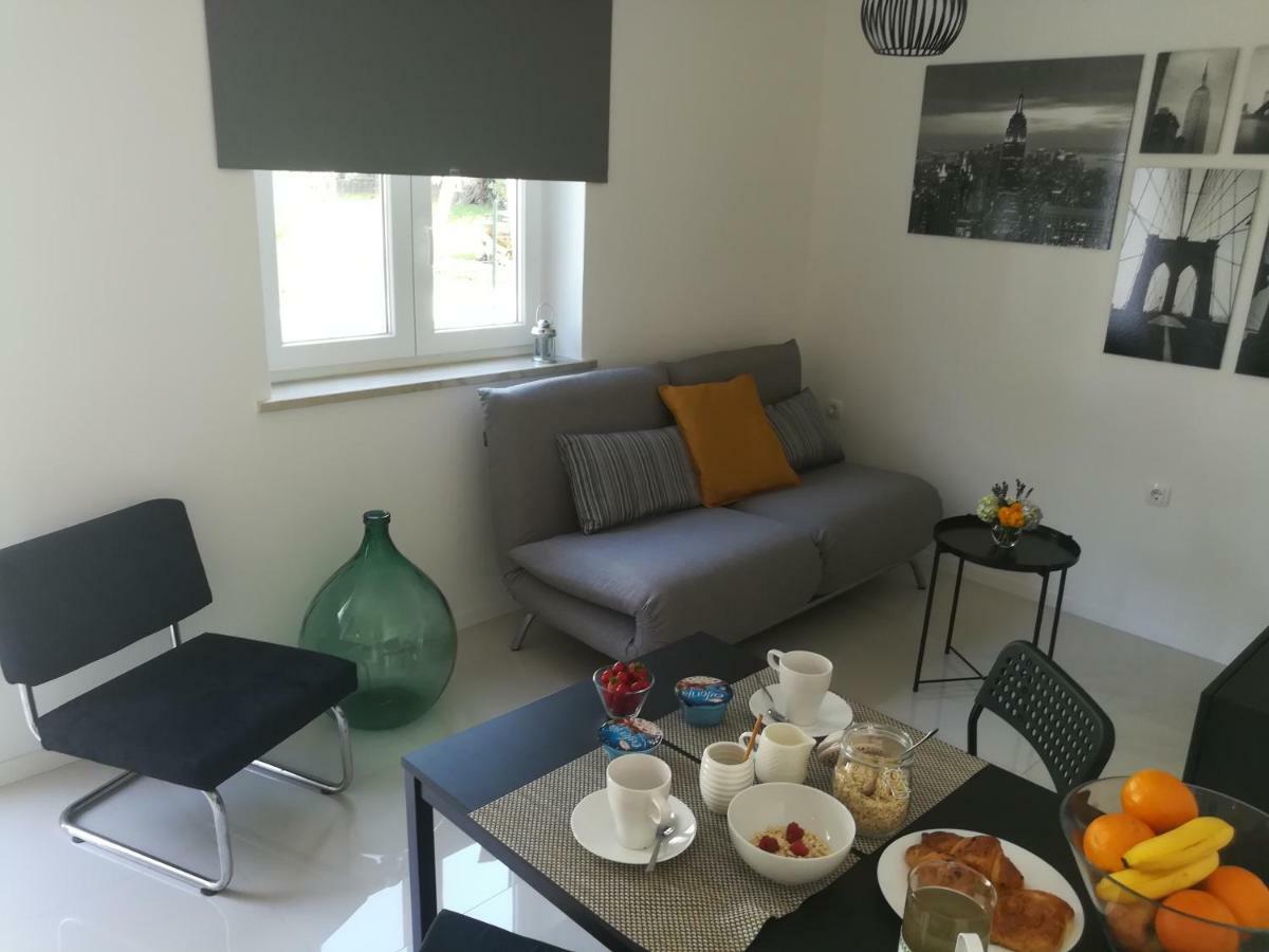 Apartments Mirela Novigrad  Exterior photo